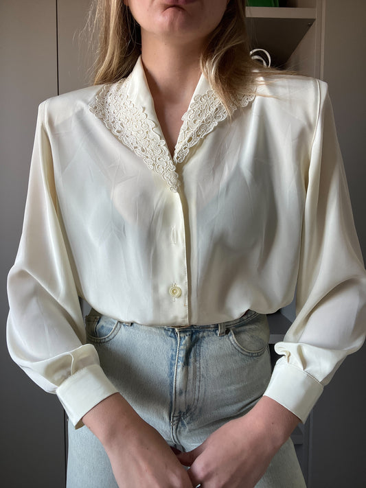 Camicia bianca con ricami a manica lunga | Vintage